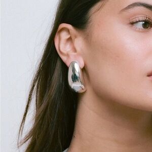 NWOT Heaven Mayhem Bean Earrings